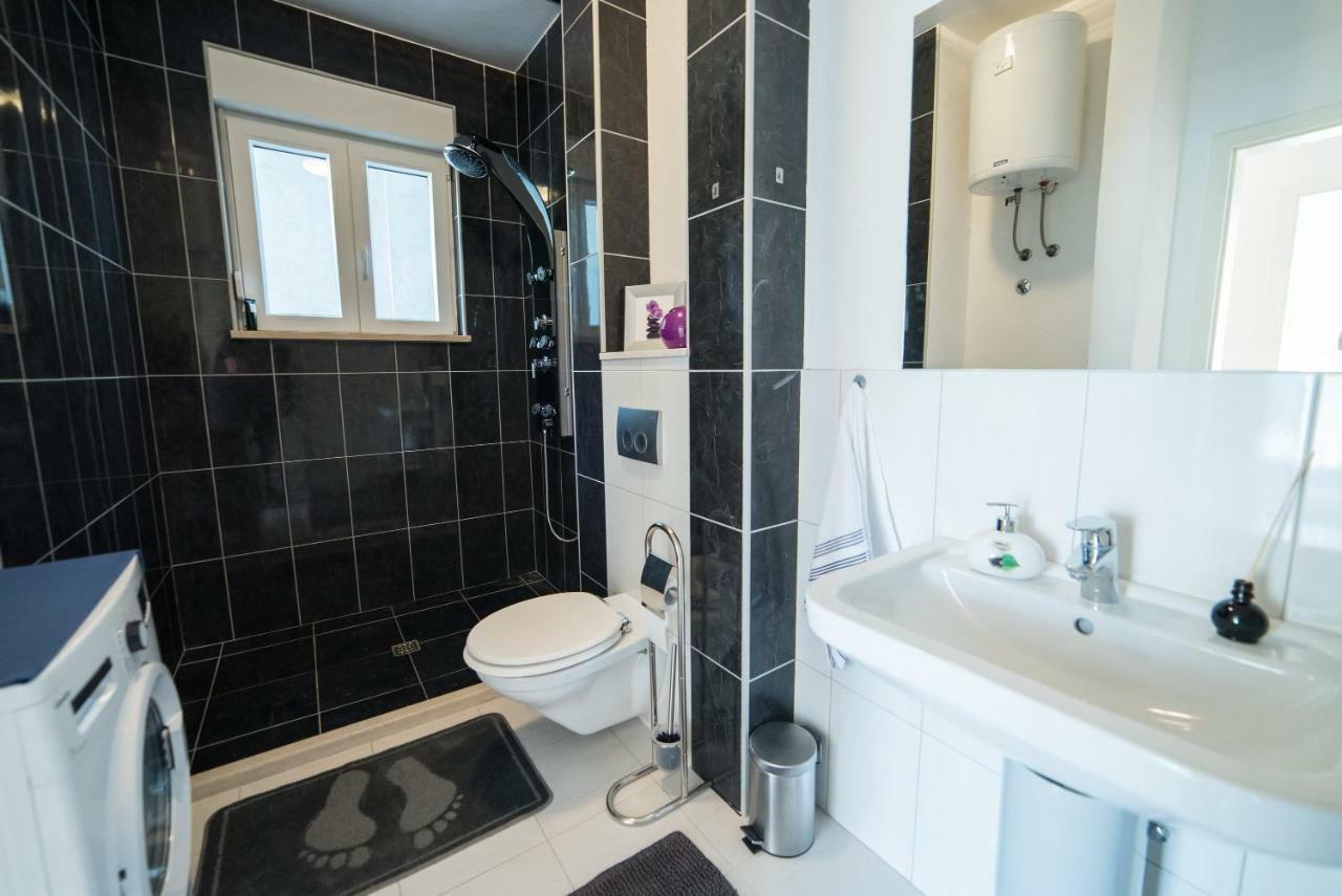 De Luxe Apartment Mediteran 1**** 자톤 외부 사진