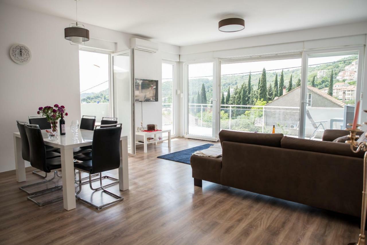 De Luxe Apartment Mediteran 1**** 자톤 외부 사진
